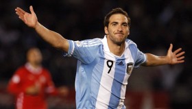 bet365官网站-姆巴佩难救主，拜仁客场克敌制胜