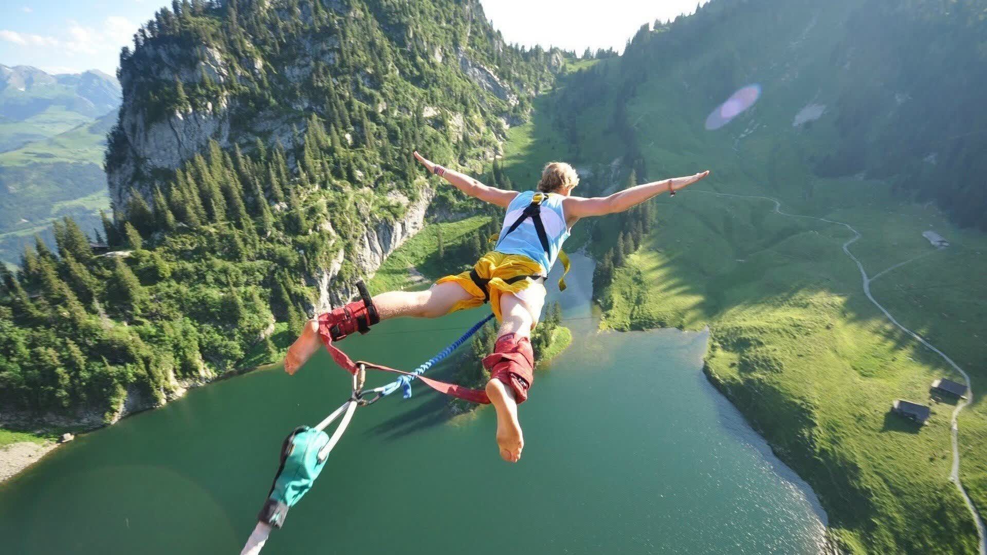 极限之上，哈兰德连场破纪录，FPX逆境挑战巅峰